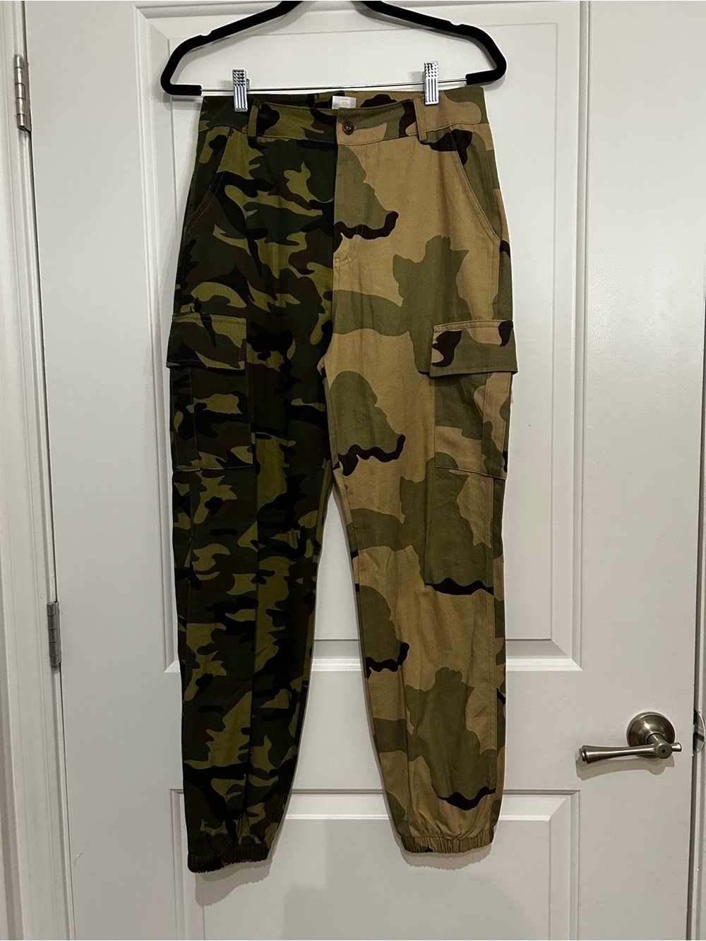 Women’s Camo Cargo Pants - Green/Tan